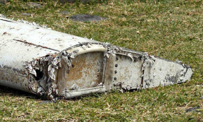 Australia says possible MH370 debris found on Mauritius Australia says possible MH370 debris found on Mauritius