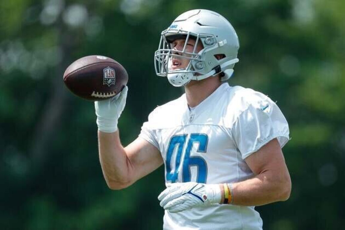 Report: Lions decline LB Jack Campbell's fifth-year option