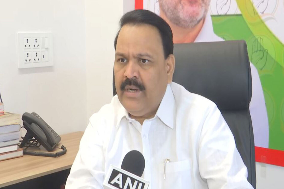 "We should keep President's post above caste, religion, and community": Congress' Manoj Kumar