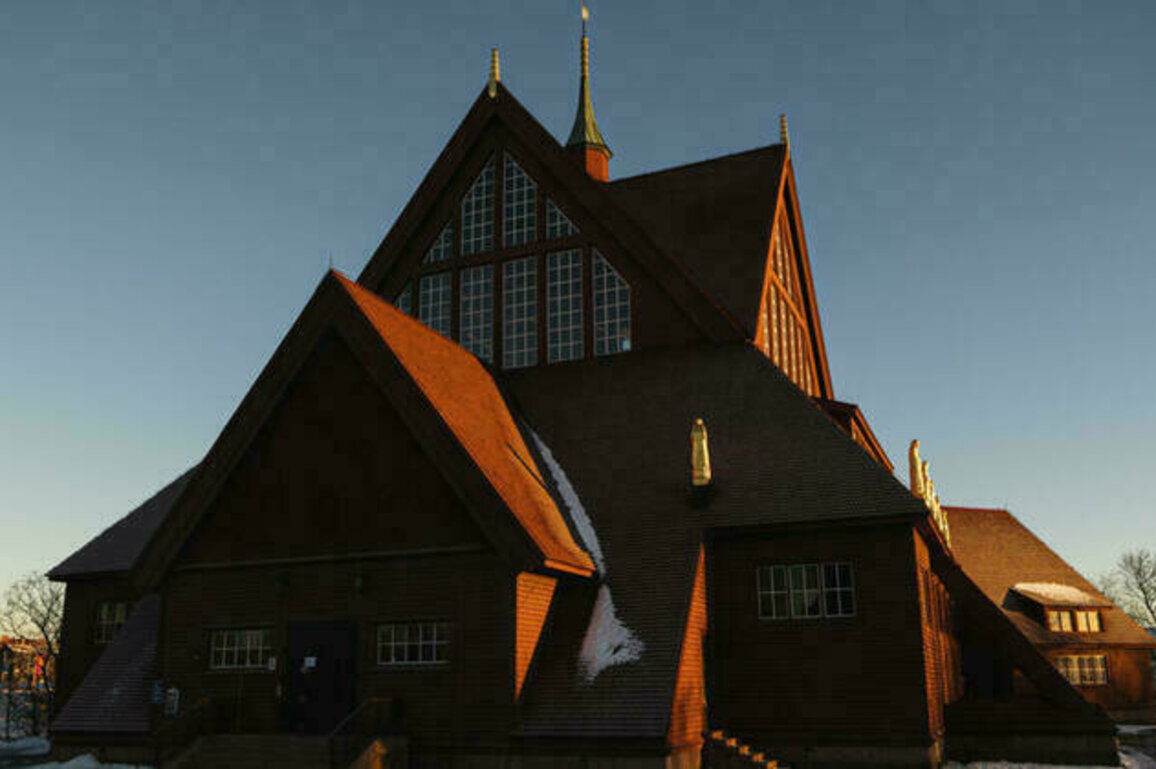 Historic Swedish church to relocate on trailers in logistical feat