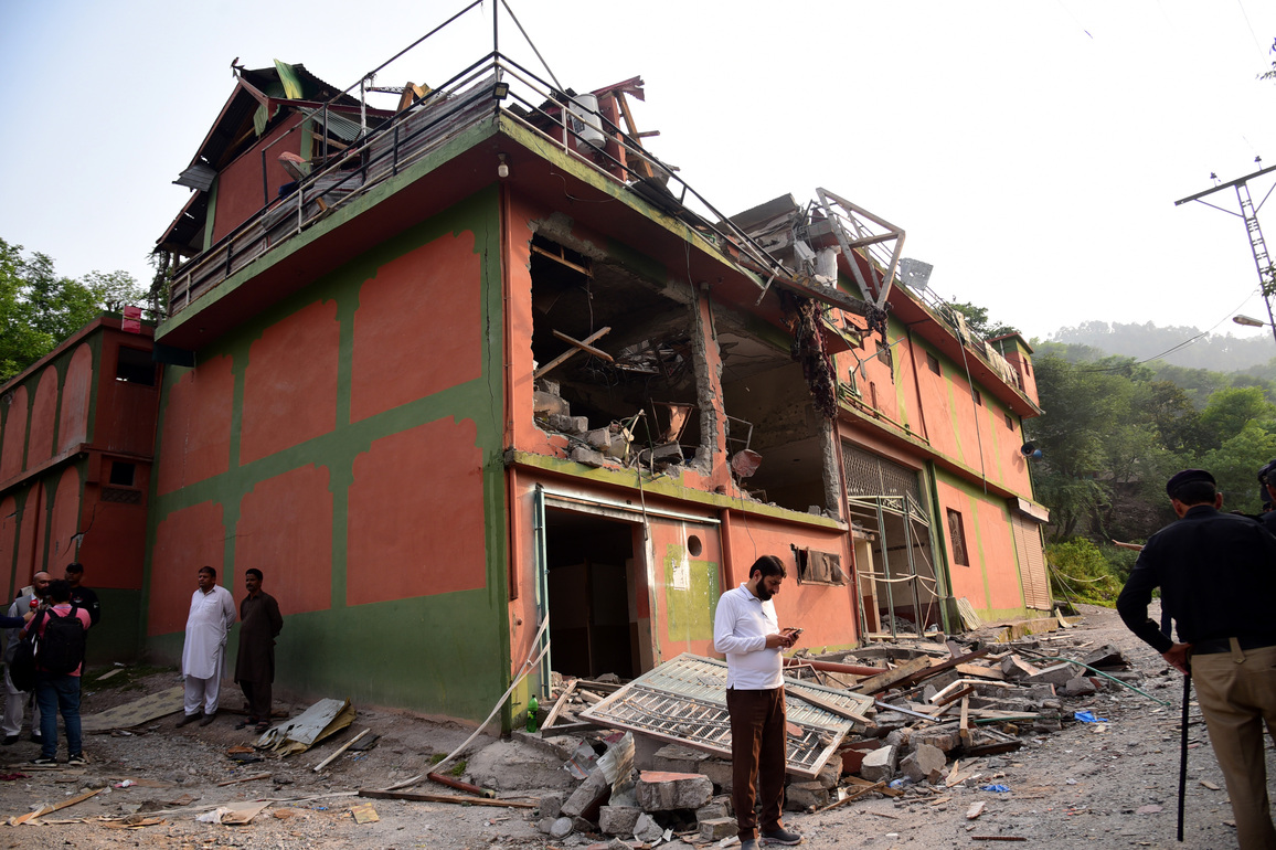 KASHMIR-MUZAFFARABAD-INDIA-ATTACK-DAMAGE