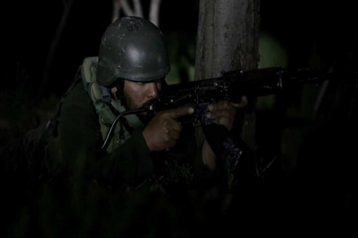 Indian Army responds effectively to Pakistan Army's unprovoked firing