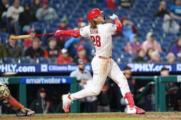 Phillies beat Giants in 10 to finish doubleheader, earn 3-game sweep
