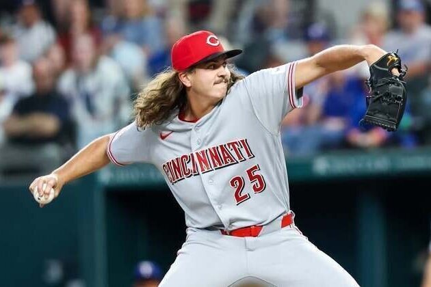 Reds starter Rhett Lowder, 3 relievers combine to blank Rangers