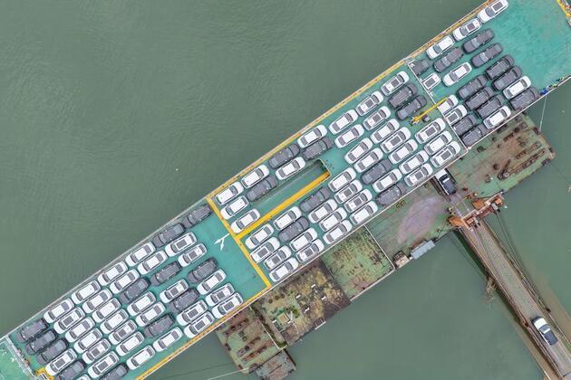 Explainer: What's behind "China Squeeze" fallacy?