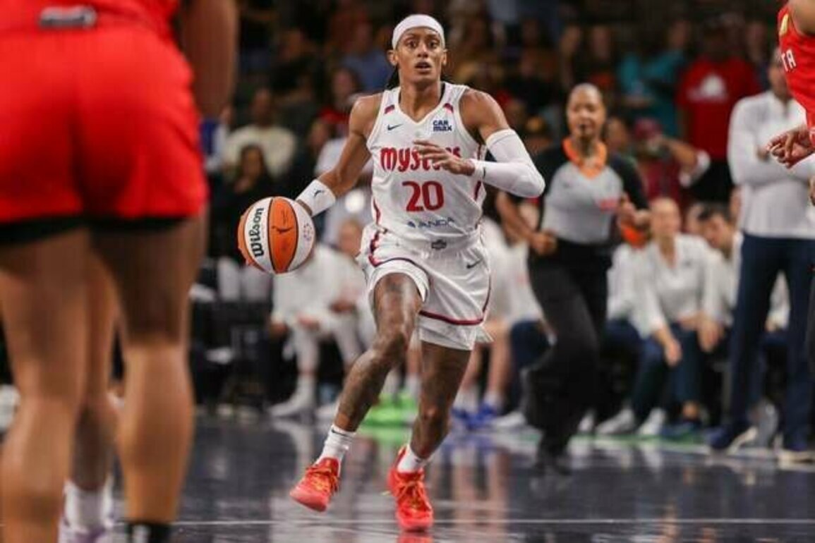 Mystics deal All-Star Brittney Sykes to Storm for Alysha Clark, pick