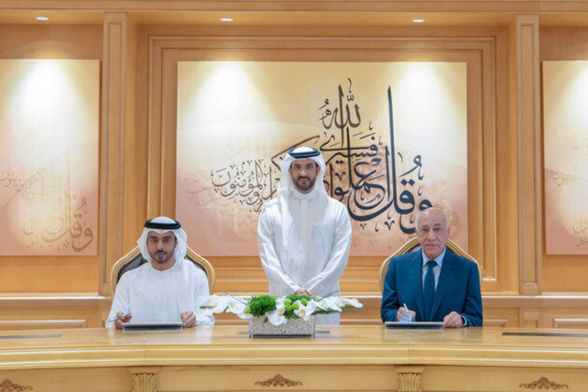 Sultan bin Ahmed witnesses MoU signing between UOS & STCAS