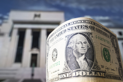 Fed on hold as policy guidance fades and markets price a shifting short-rate path, lifting risk