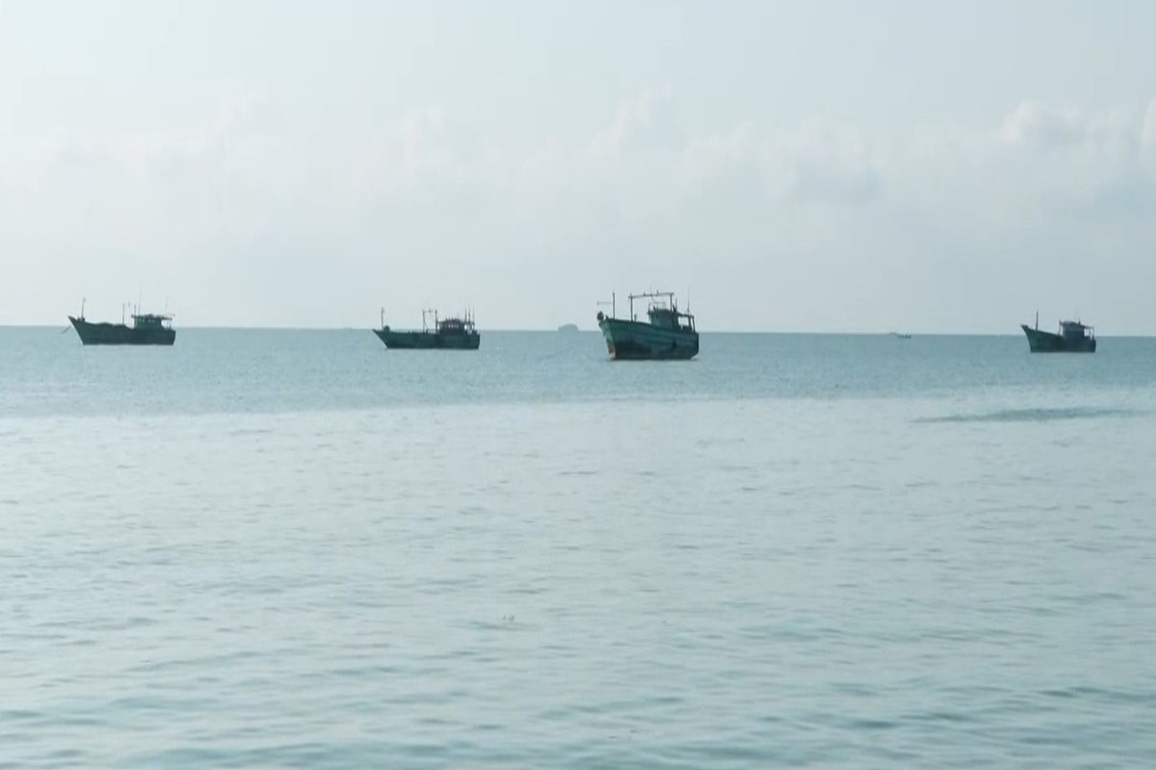 TN: Local fishermen demand construction of additional jetty to ease fishing difficulties in Thoothukudi