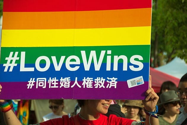 Japanese LGBT Boom Discourse and its Discontents