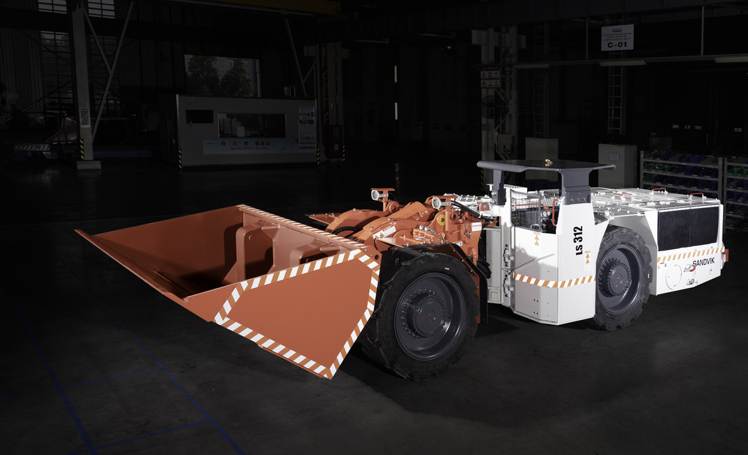 The LS312 underground loader.