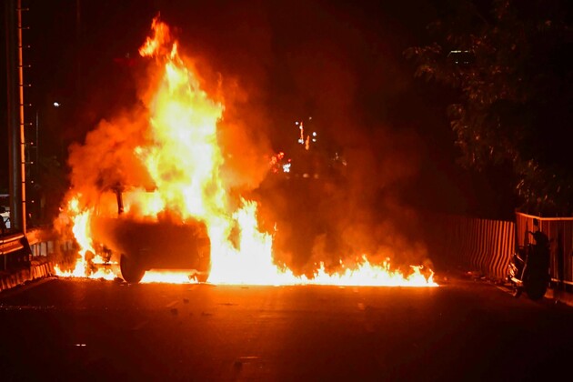 Andhra Pradesh: Fire breaks out at shopping complex in Gudivada, major damage to property