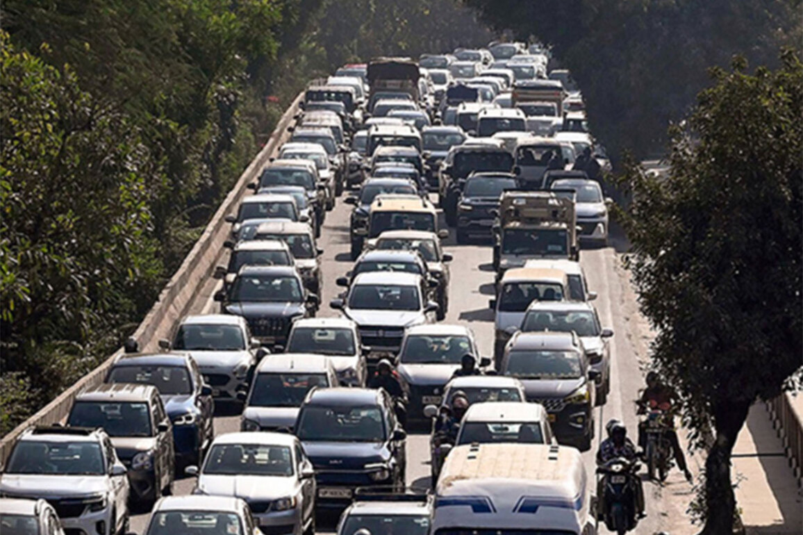 Delhi Traffic Police carries out special traffic checking drive on Holi