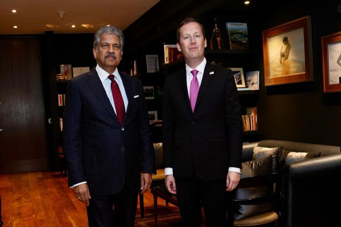 Ambassador Gor meets business tycoon Anand Mahindra, discusses investments in US