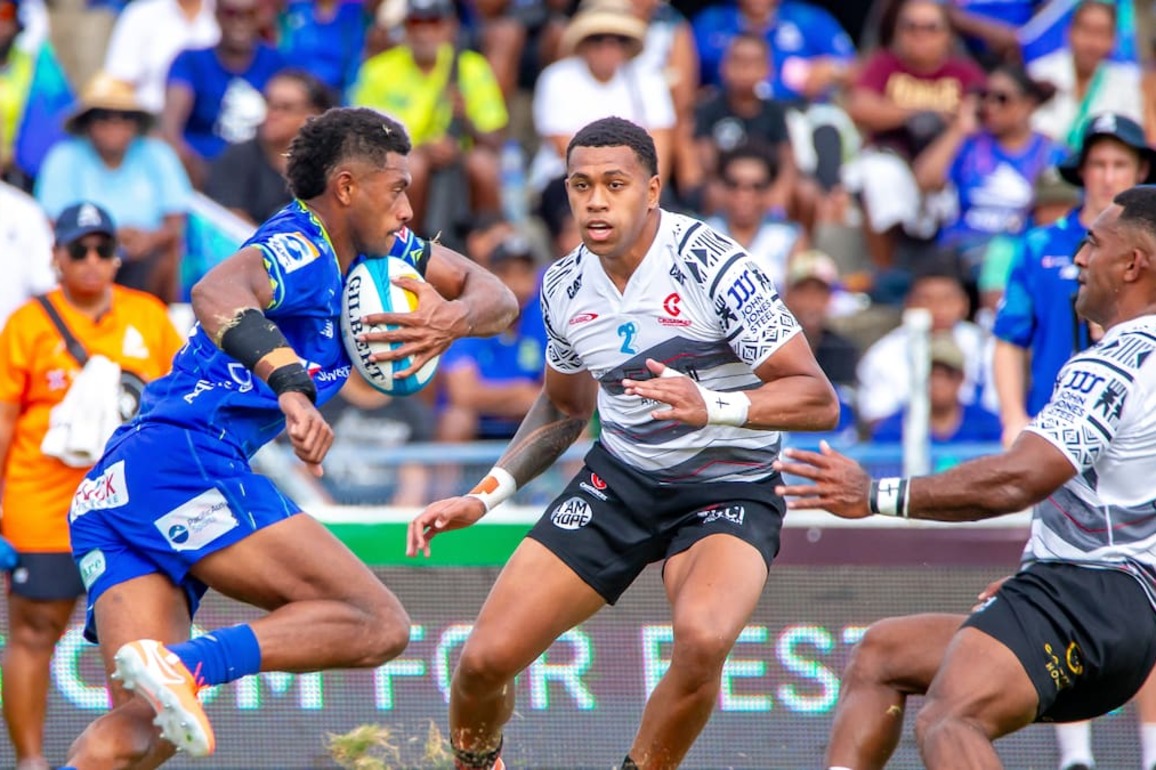 Crusaders start fast to beat Fijian Drua in Suva