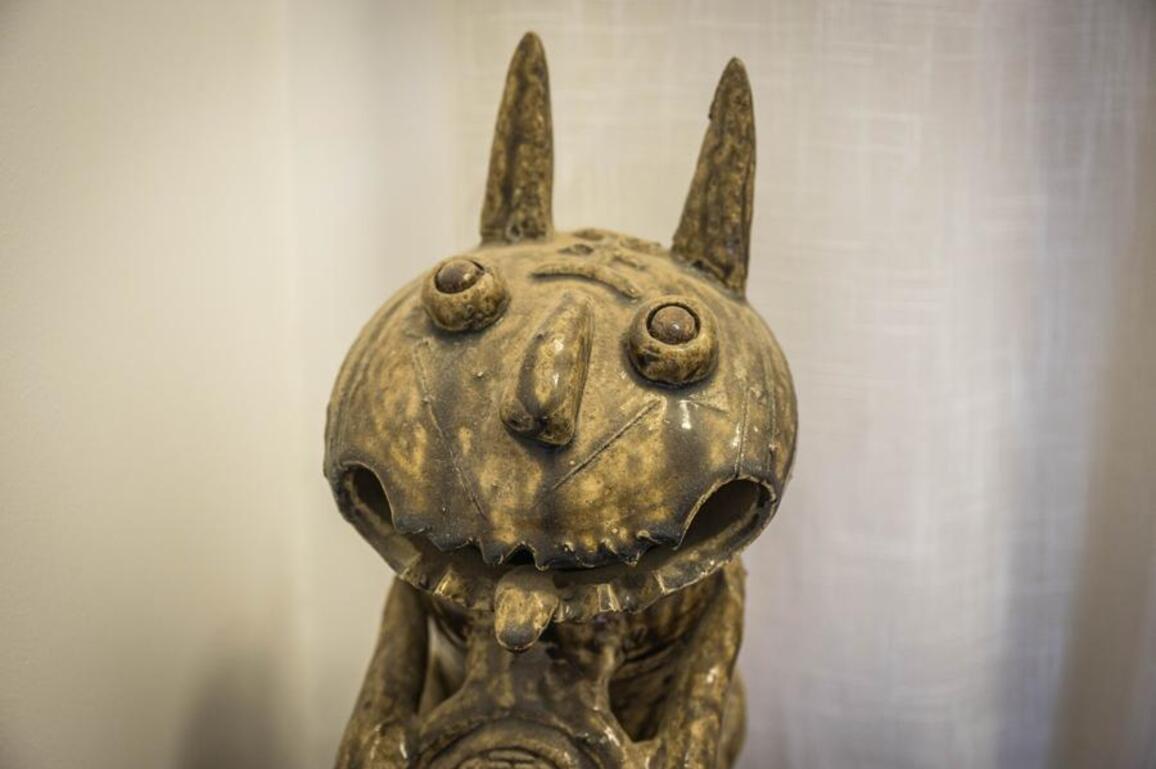 Young inheritor revives ancient guardian cat craft in SW China