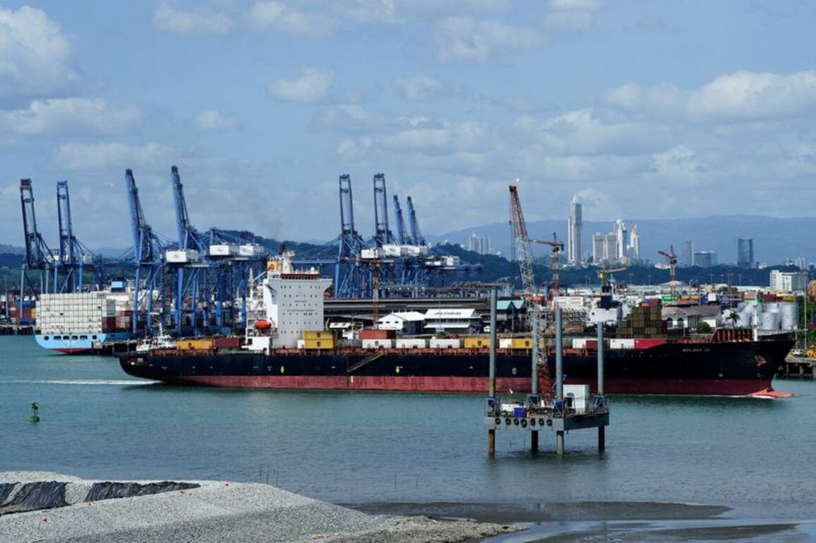 Panama's comptroller office to sue over renewal of CK Hutchison contract