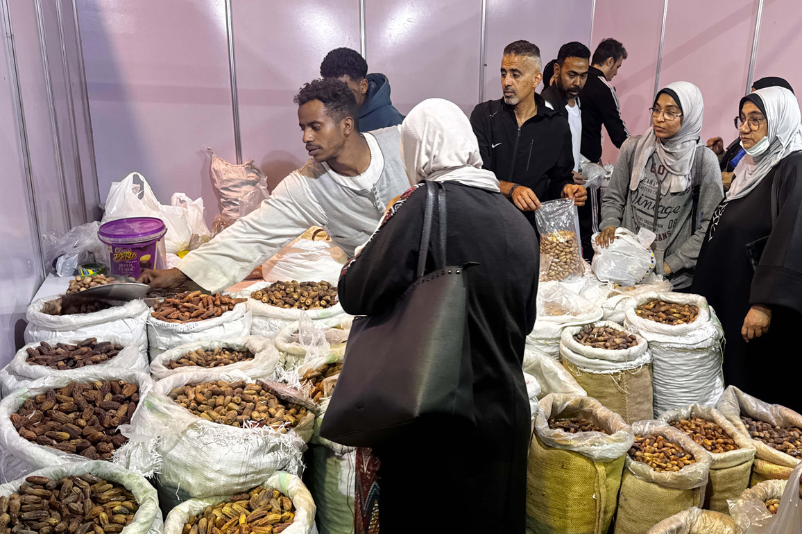 EGYPT-CAIRO-WELCOME RAMADAN FAIR-SHOPPING