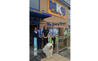 Dulux dog delights crowds at MKM branch in Hull