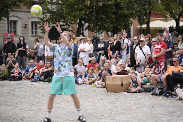 POLAND-WARSAW-STREET ART FESTIVAL-PLAY