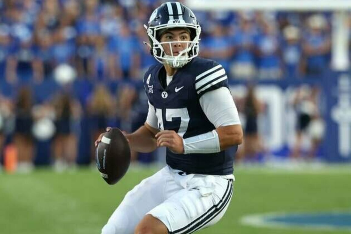 Bear Bachmeier tosses 3 TDs in BYU's rout of Portland State