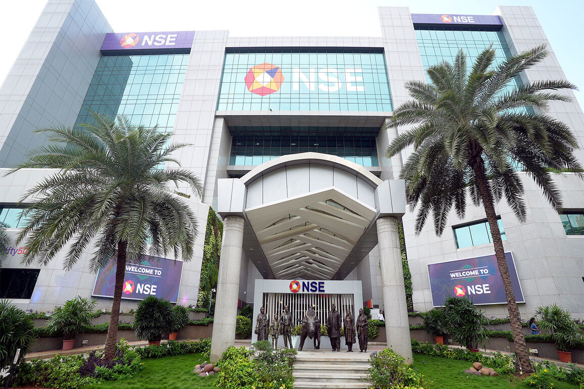 Crude above USD 100, global tensions drag Sensex and Nifty lower