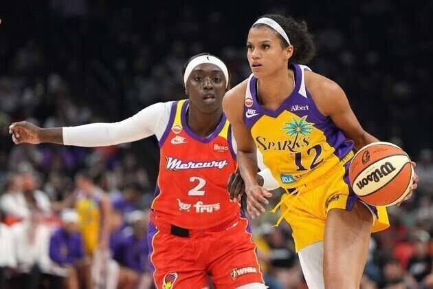 Dearica Hamby (27 points, 15 rebounds) steers Sparks past Mercury