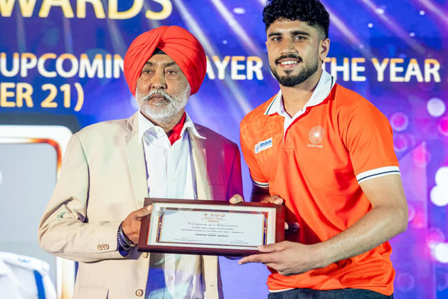 Roundglass Hockey Academy wins Hockey India President Award