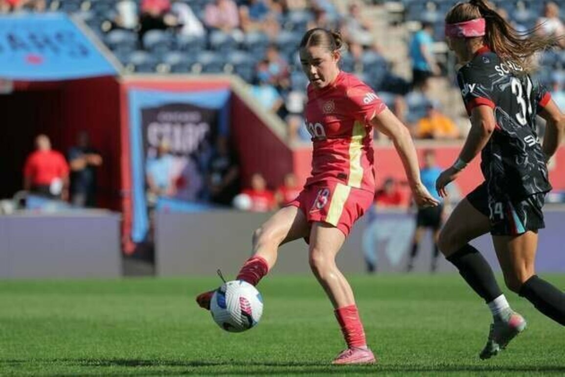 Olivia Moultrie sets teenage scoring record as Thorns tie Stars