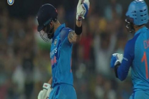 Virat declines offer for strike from Dinesh Karthik to complete fifty, asks 'finisher' to carry on the carnage