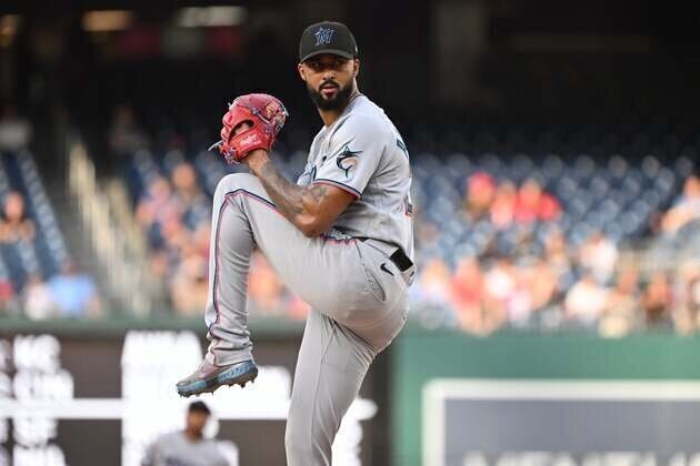 Marlins blast three late homers to rally past Nationals