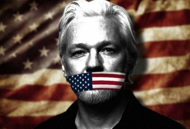 JOHN PILGER: U.S. close to getting its hands on Julian Assange