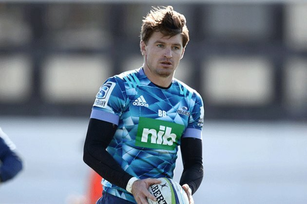 Beauden Barrett to play in Japan, remain with All Blacks