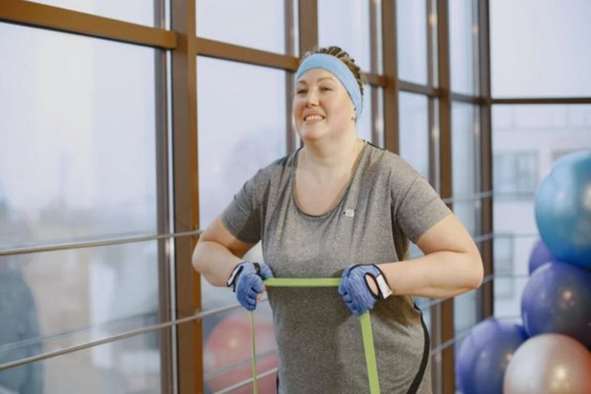 Air pollution shifts the scales in favour of female obesity