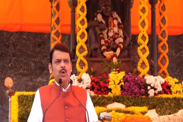 Fadnavis raises demand for Chhatrapati Shivaji Maharaj's memorial in Delhi