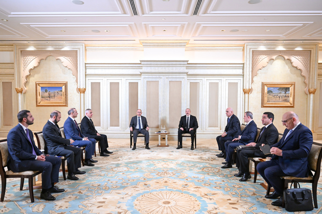 UAE-ABU DHABI-AZERBAIJANI PRESIDENT-ARMENIAN PM-TALKS