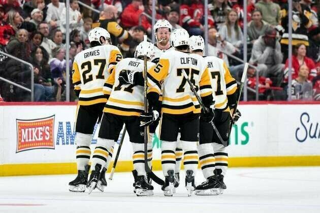 Kings' strong road record clashes with Penguins' dominant home form