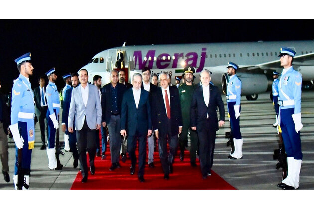 Pakistan's Dy PM Mohammad Ishaq Dar welcomes Iran FM Araghchi to Islamabad