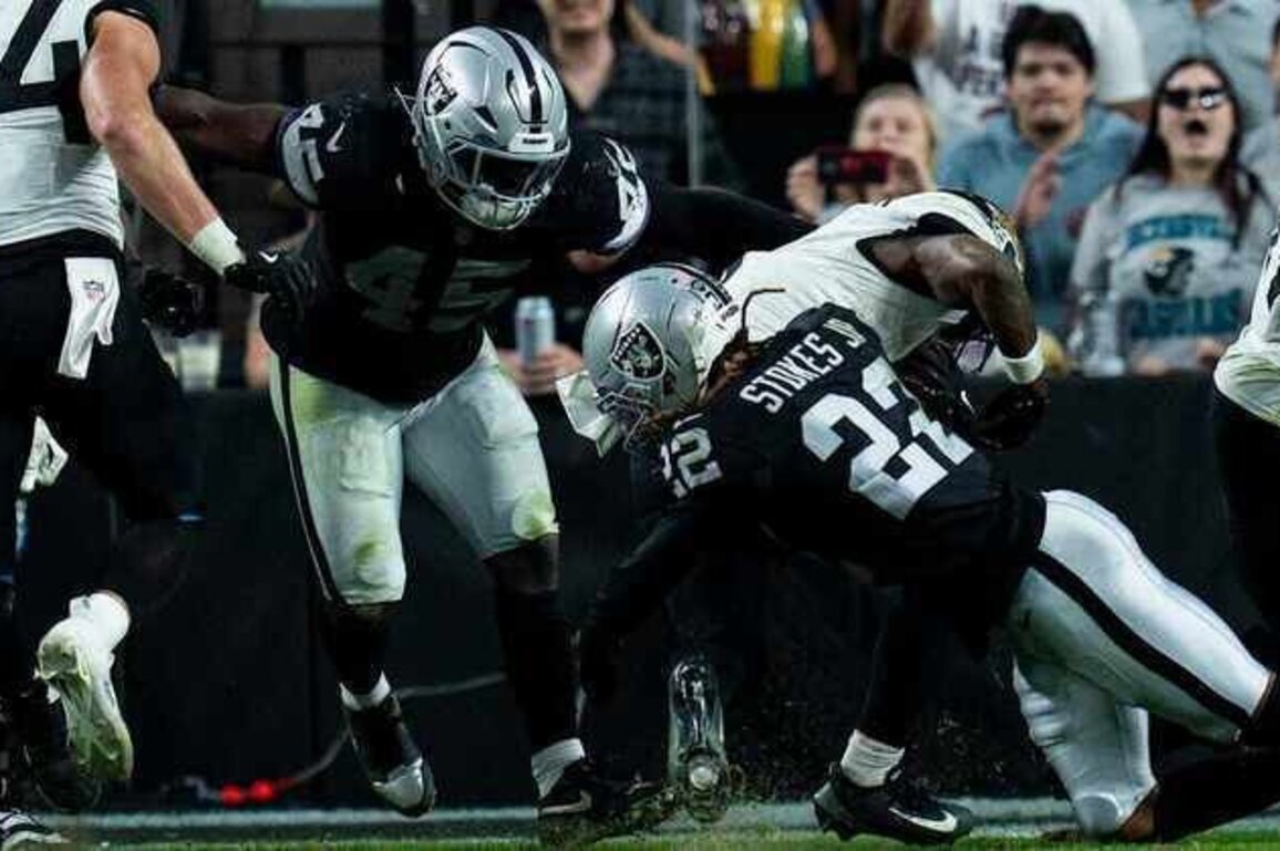 Devin White and Eric Stokes find renewed form in the Silver and Black