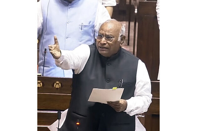 "Question is not about any particular colour, but...": Kharge urges government to reconsider orange hockey jersey decision