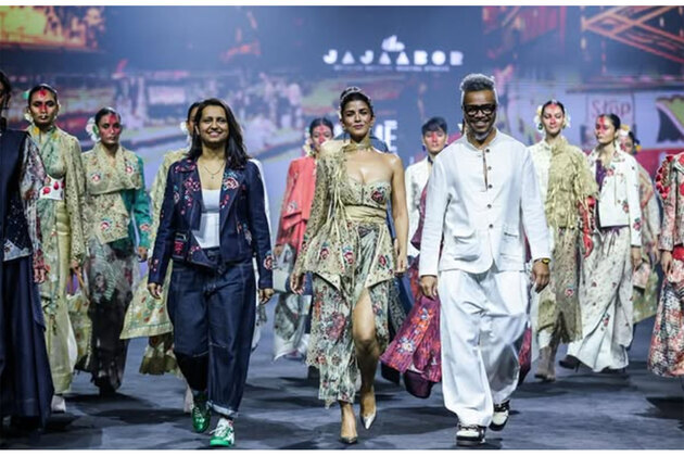 "Staying true to yourself is fashion": Nimrat Kaur dazzles in Jamdani-inspired ensemble at Lakme Fashion Week X FDCI 2026