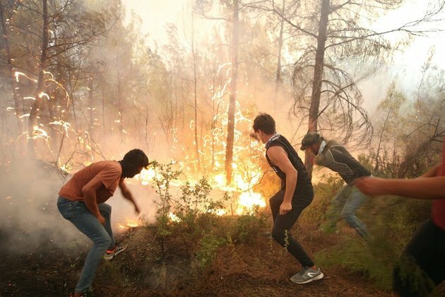 Wildfires blaze on in drought-hit Turkey as criticism grows