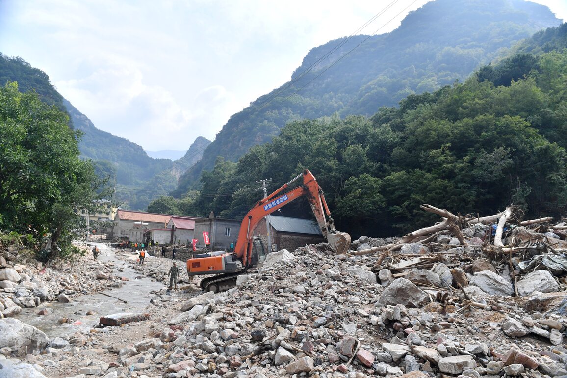 CHINA-HEBEI-XINGLONG-HEAVY RAINFALL-RELIEF OPERATIONS (CN)