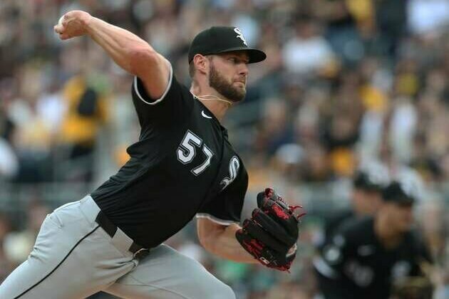 Rays strengthen pitching staff by acquiring Adrian Houser from White Sox