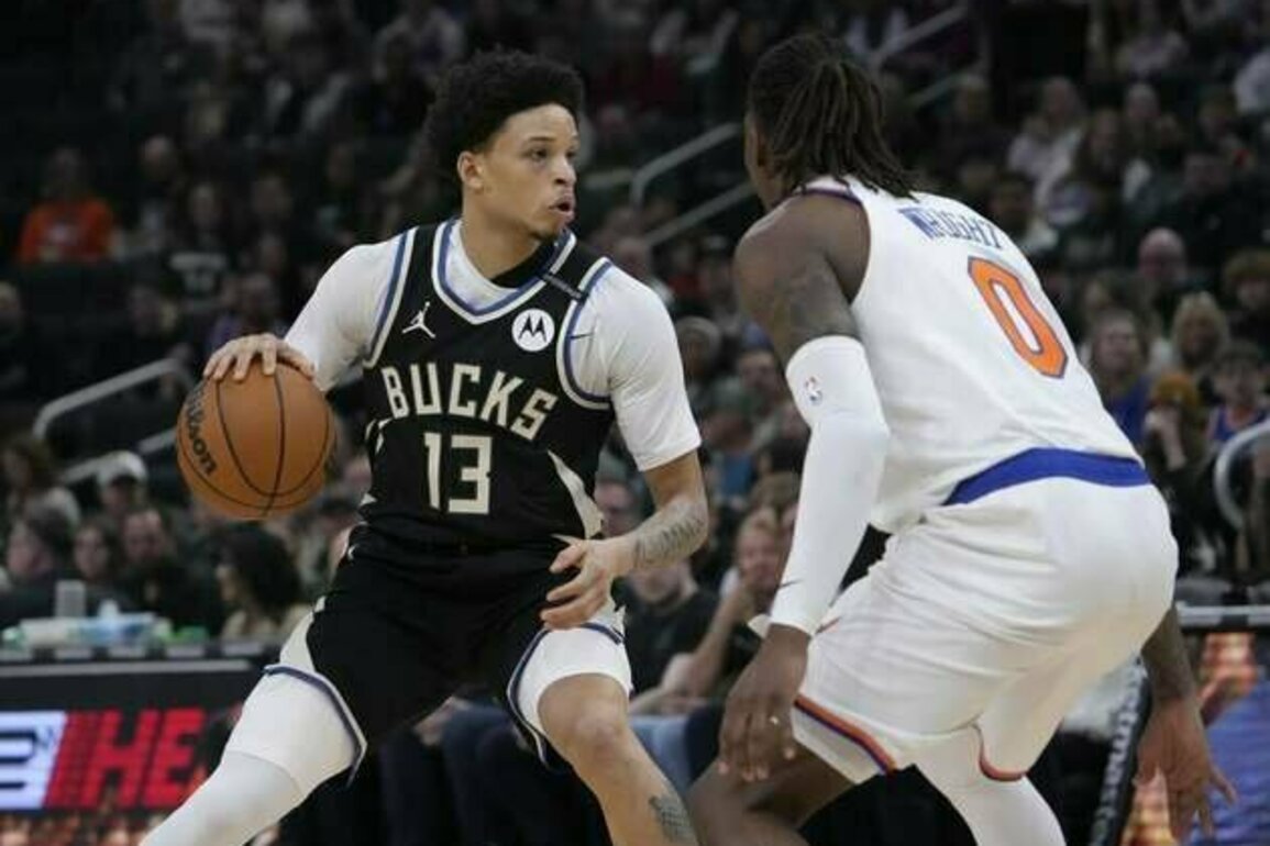 Knicks hold on for 1st season sweep of Bucks in 12 years