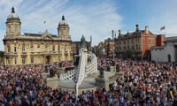 Domino chain reaction across Hull draws thousands