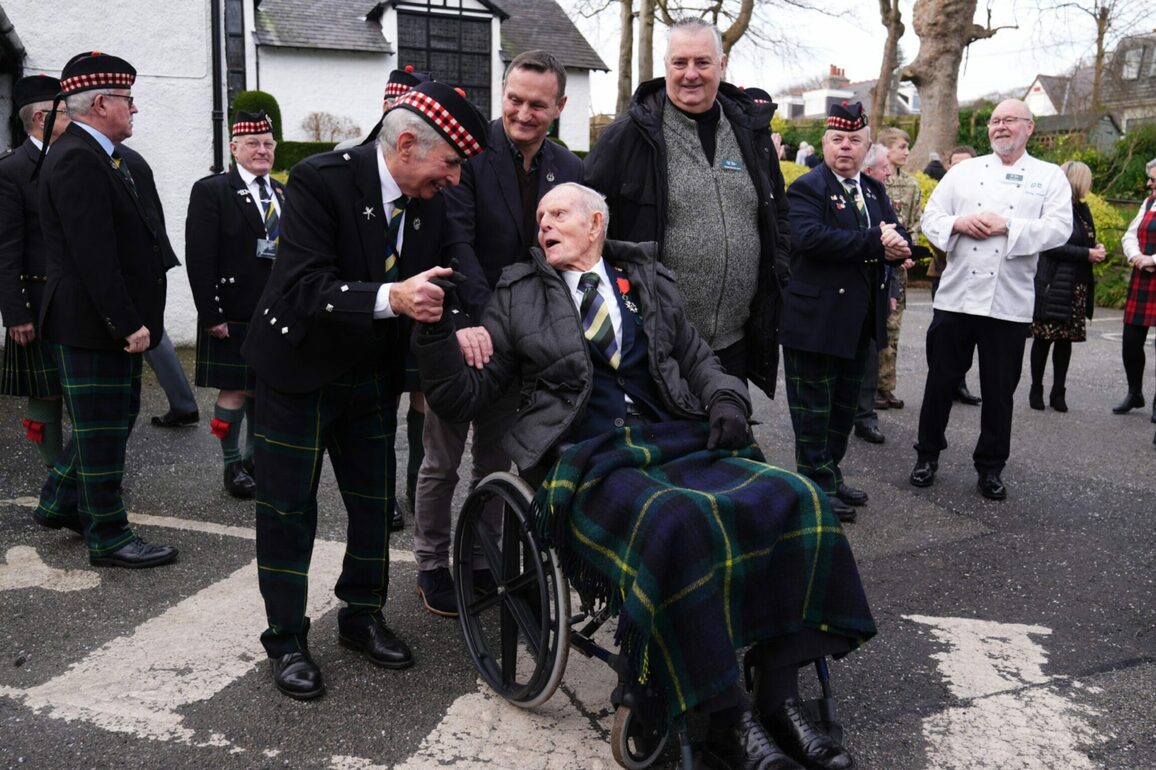 Jim Glennie from Turriff, 99-year-old D-Day hero, awarded BEM