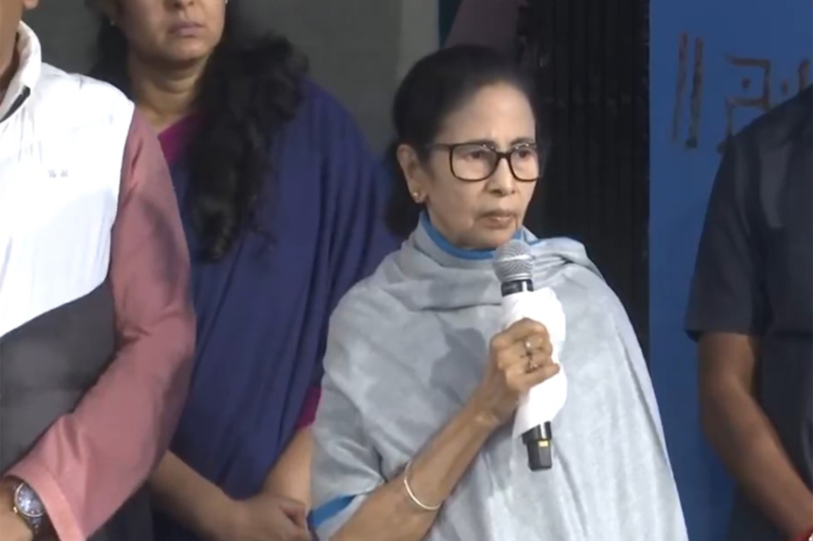 West Bengal CM Mamata Banerjee visits flood-hit Mirik, announces Rs 1.2 lakh assistance for families who lost homes in floods