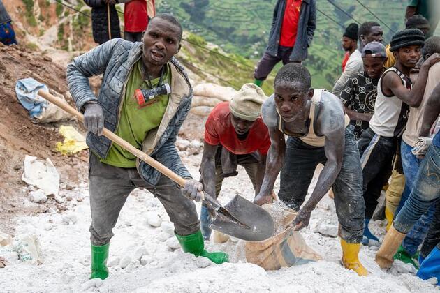 Update: Over 200 killed in mine collapse in DR Congo: official