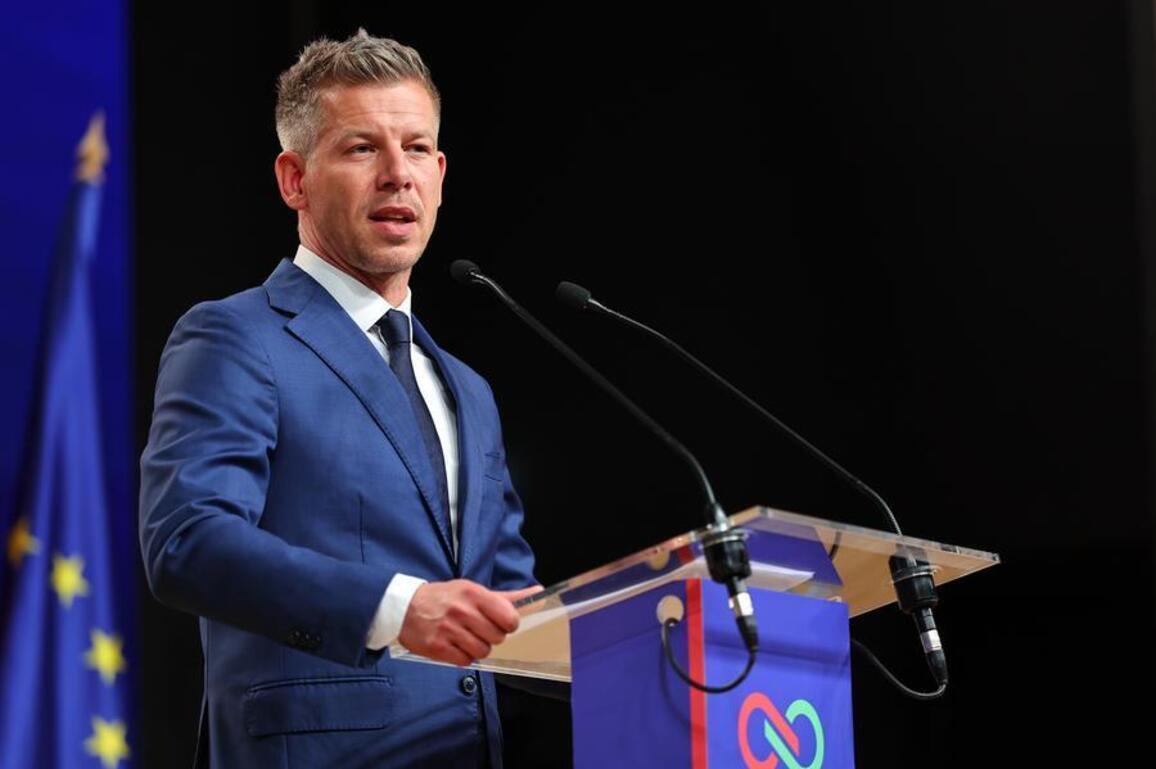 Magyar pledges constructive cooperation with EU, pragmatic foreign policy